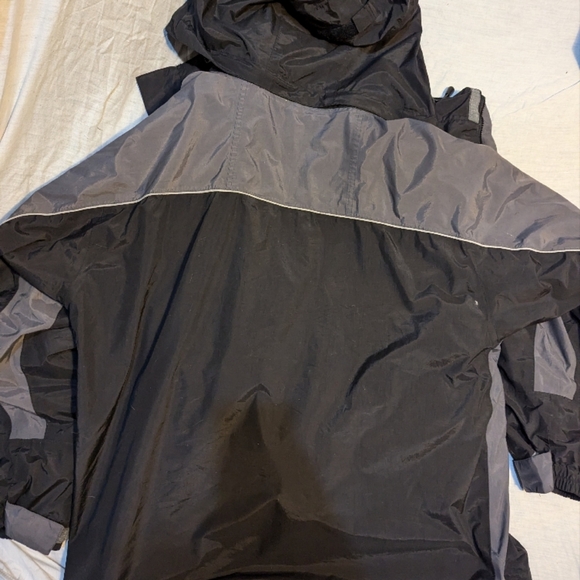 Two-Tone Hooded Jacket Western concepts - Picture 6 of 7